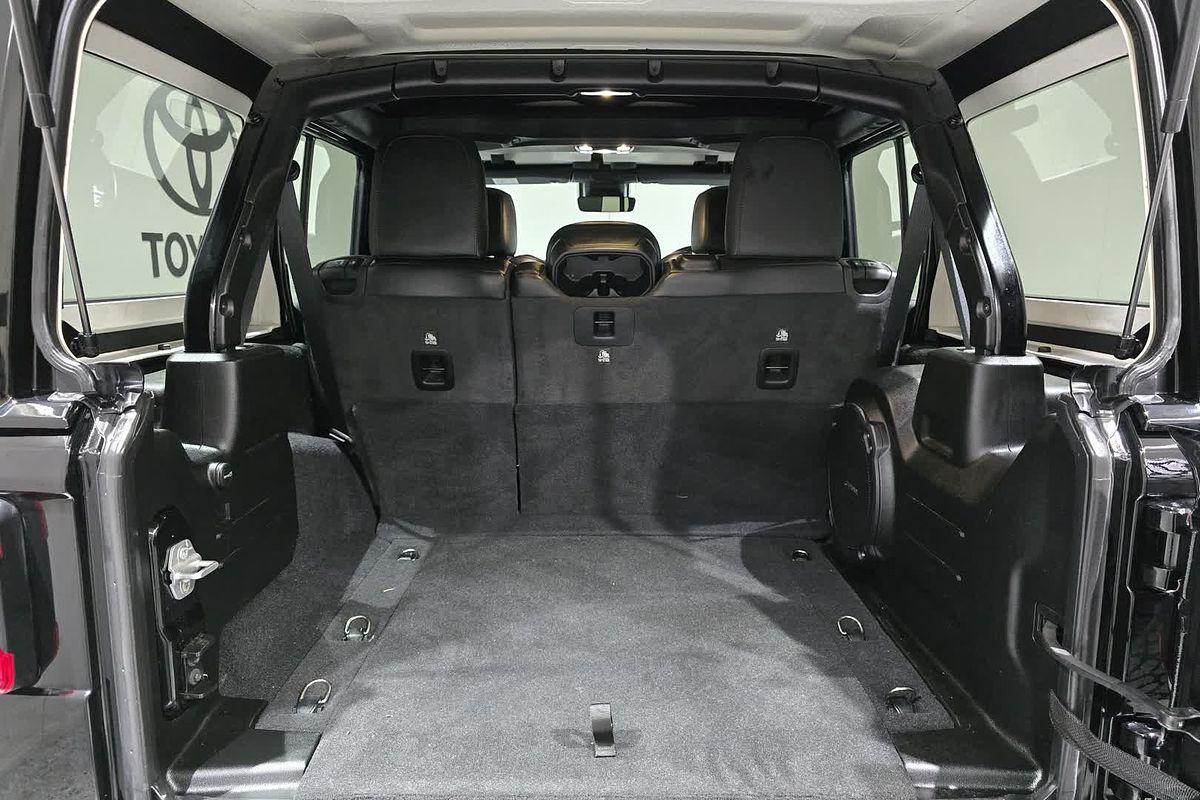 2023 Jeep WRANGLER UNLIMITED WRANGLER UNLIMITED OVERLAND (4x4) JLUP7424