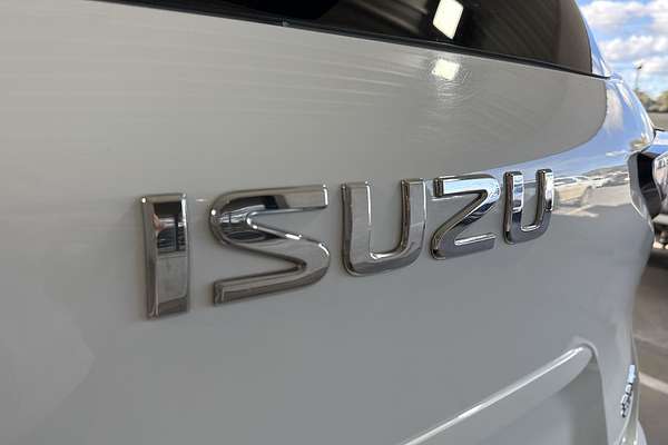 2023 Isuzu MU-X LS-T