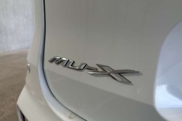 2023 Isuzu MU-X LS-T