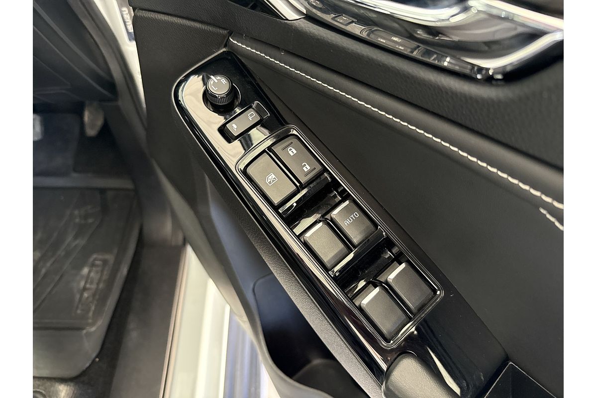 2023 Isuzu MU-X LS-T
