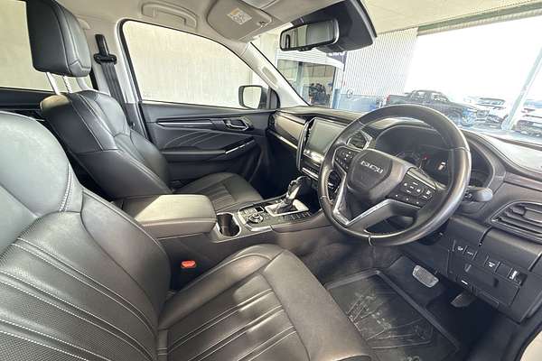 2023 Isuzu MU-X LS-T