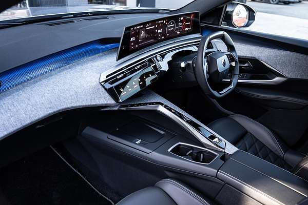 2025 Peugeot 5008 GT Premium Hybrid P74
