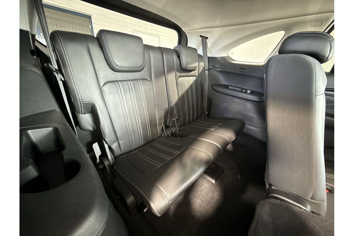 2023 Isuzu MU-X LS-T