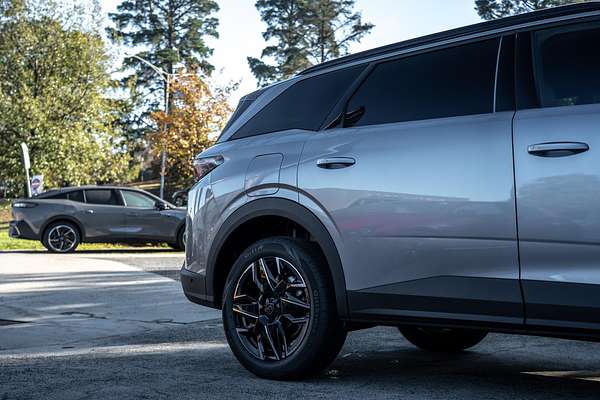 2025 Peugeot 5008 GT Premium Hybrid P74