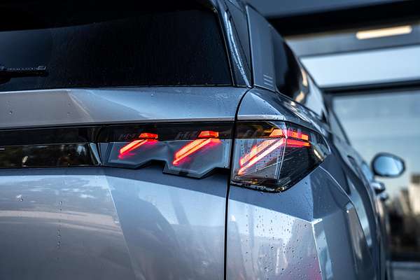 2025 Peugeot 5008 GT Premium Hybrid P74