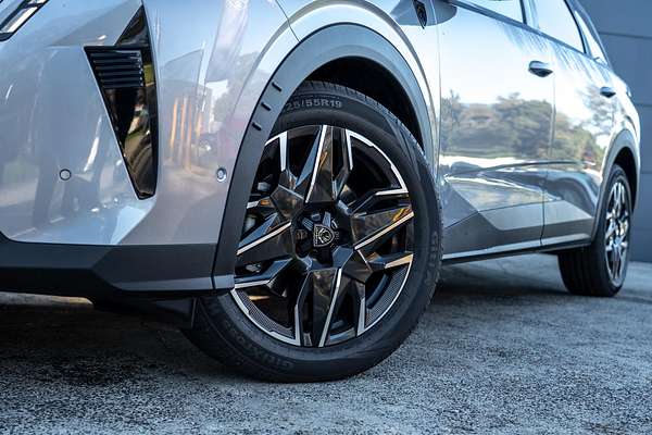 2025 Peugeot 5008 GT Premium Hybrid P74