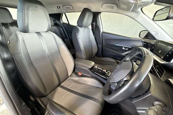 2021 Peugeot 2008 Allure P24