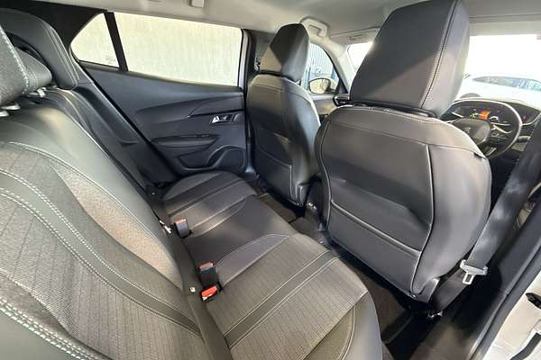 2021 Peugeot 2008 Allure P24