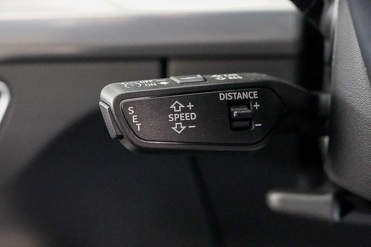 2024 Audi Q5 40 TDI Sport FY