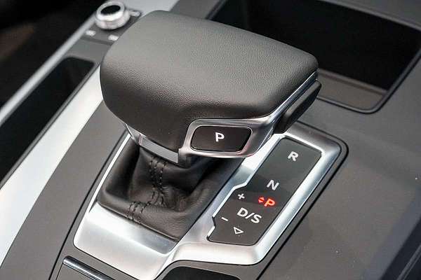 2024 Audi Q5 40 TDI Sport FY