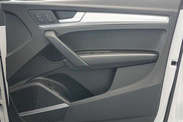 2024 Audi Q5 40 TDI Sport FY