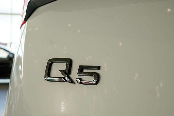 2024 Audi Q5 40 TDI Sport FY