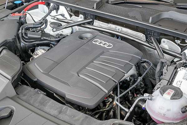 2024 Audi Q5 40 TDI Sport FY