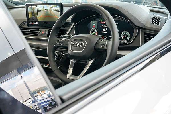 2024 Audi Q5 40 TDI Sport FY