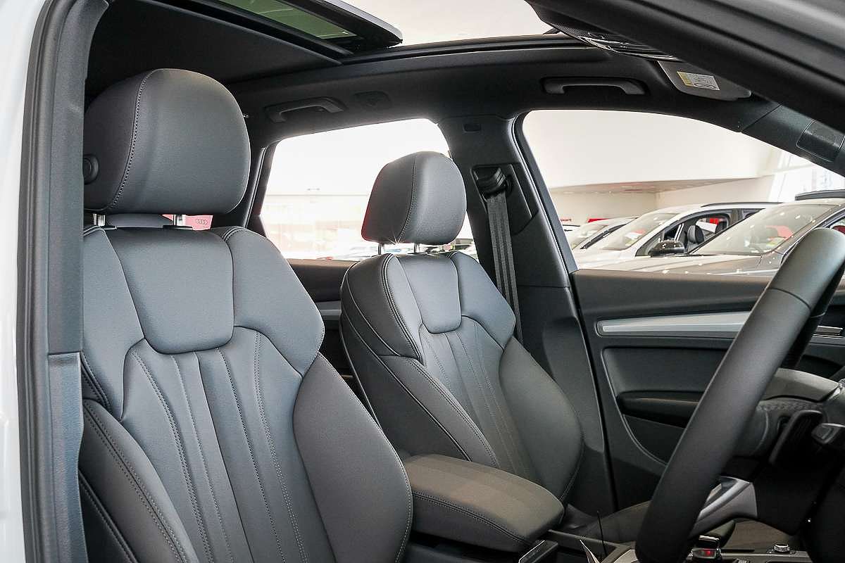 2024 Audi Q5 40 TDI Sport FY