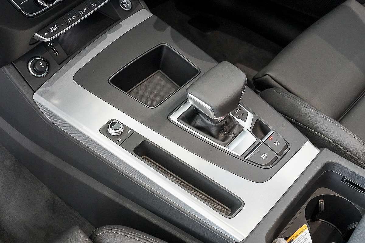 2024 Audi Q5 40 TDI Sport FY