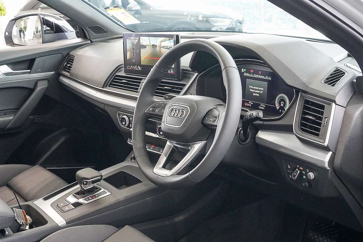 2024 Audi Q5 40 TDI Sport FY