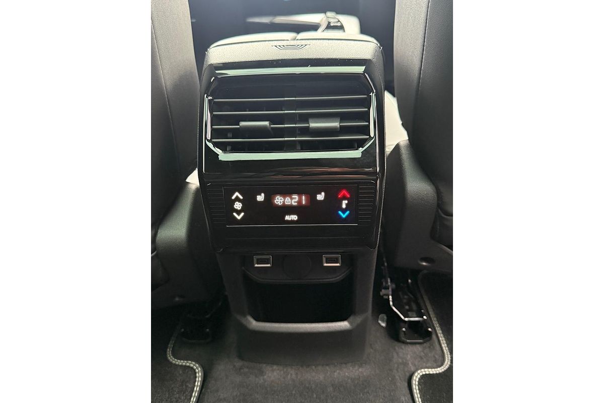 2025 Peugeot 5008 GT Premium Hybrid P74