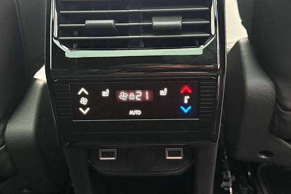 2025 Peugeot 5008 GT Premium Hybrid P74