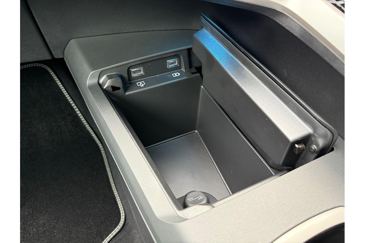 2025 Peugeot 5008 GT Premium Hybrid P74