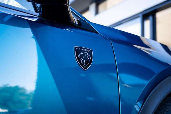 2025 Peugeot 408 GT Premium Hybrid P54