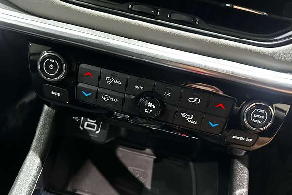 2023 Jeep Compass Limited M6