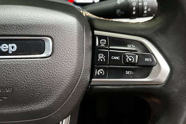 2023 Jeep Compass Limited M6
