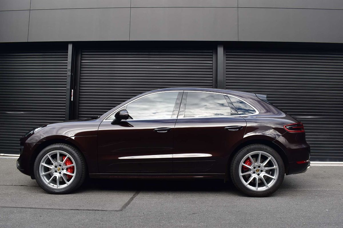2015 Porsche Macan Turbo 95B