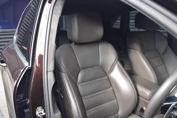 2015 Porsche Macan Turbo 95B