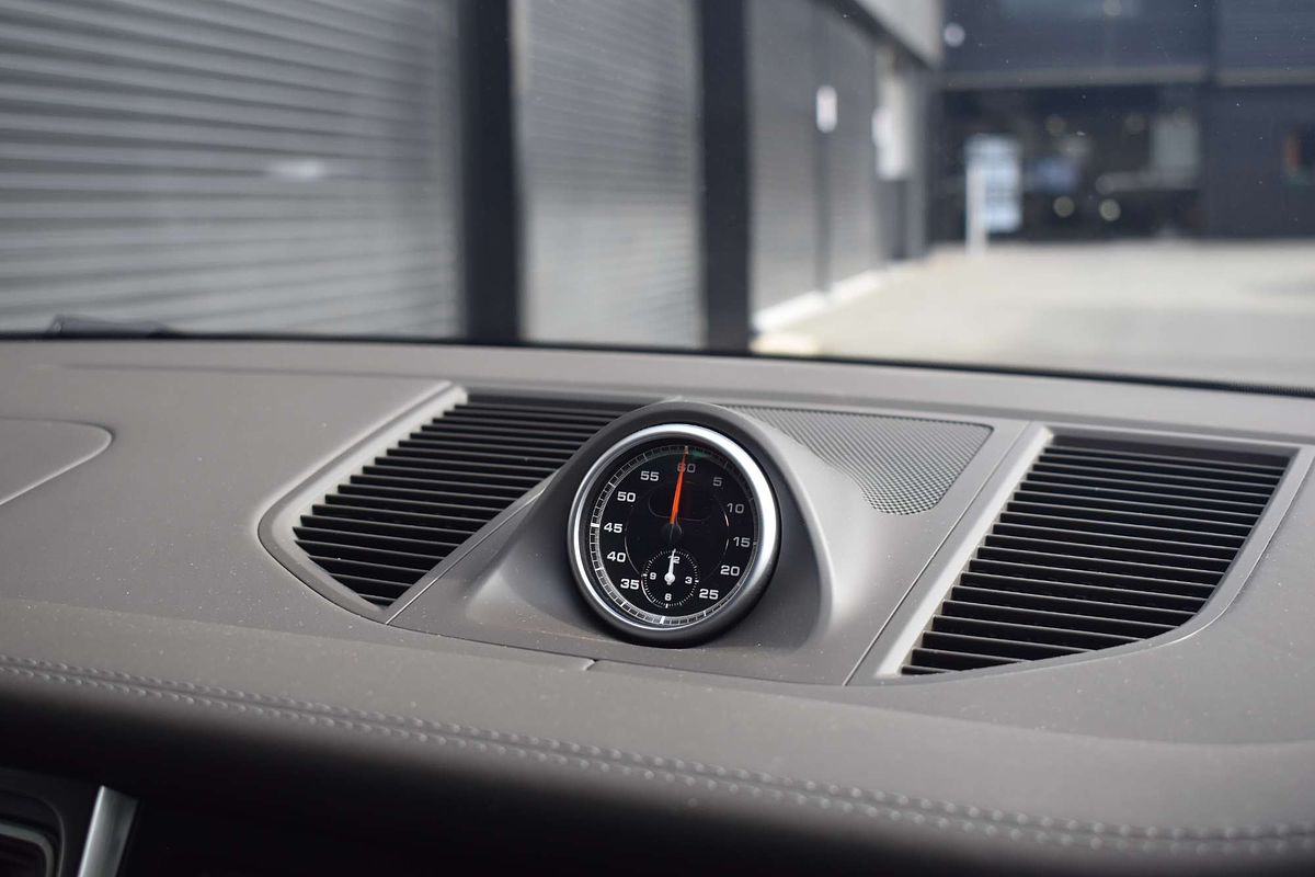 2015 Porsche Macan Turbo 95B