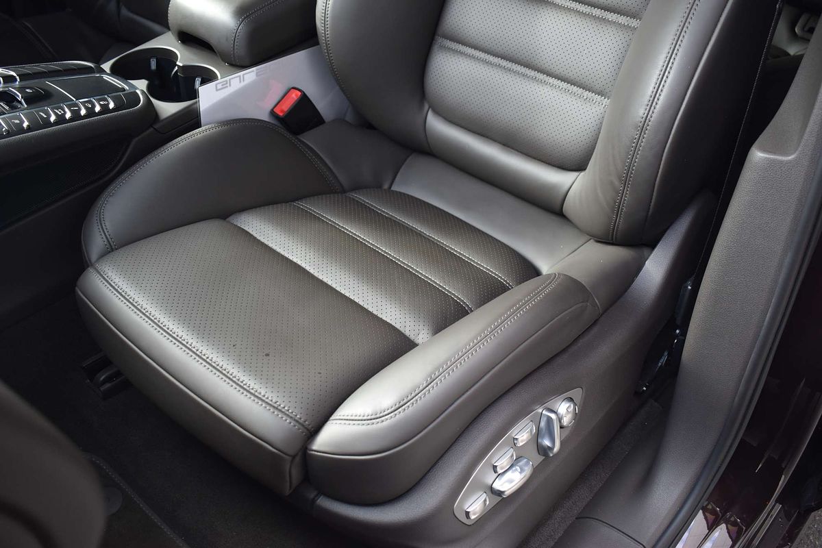 2015 Porsche Macan Turbo 95B