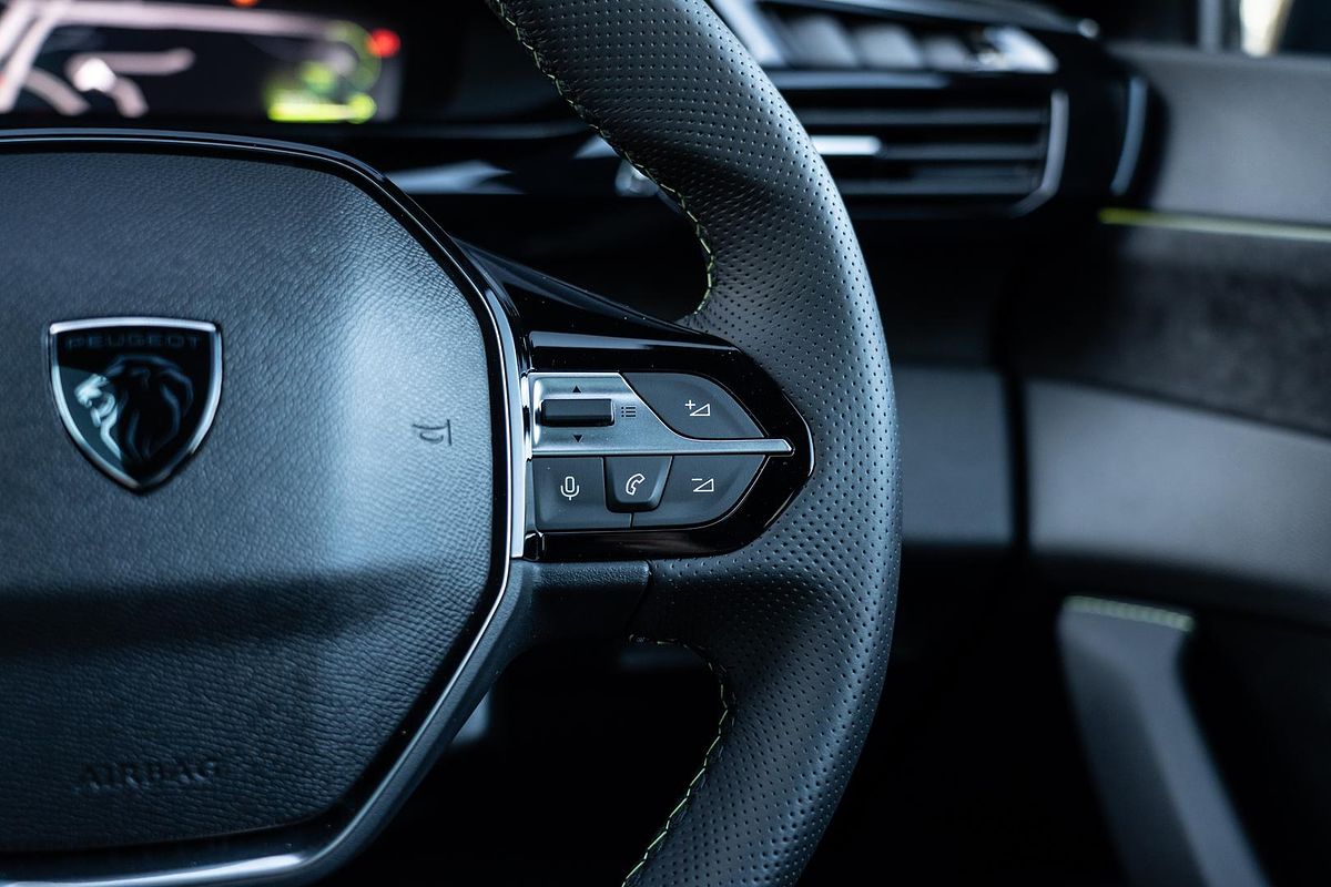 2025 Peugeot 308 GT Hybrid P51