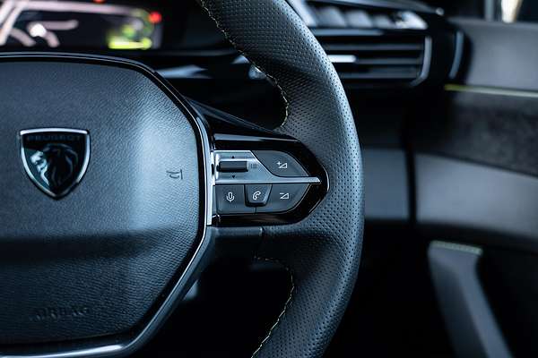 2025 Peugeot 308 GT Hybrid P51