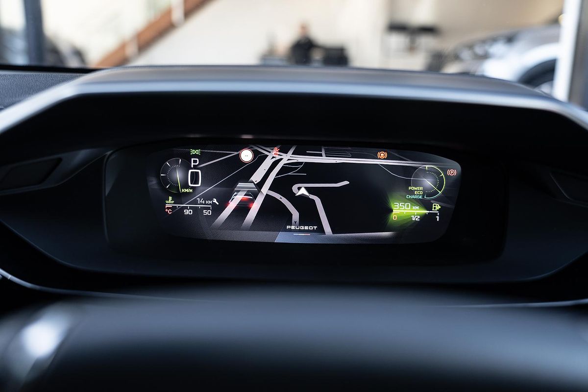 2025 Peugeot 308 GT Hybrid P51