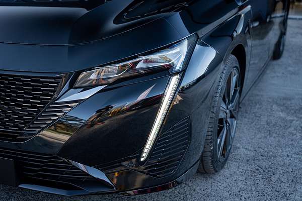 2025 Peugeot 308 GT Hybrid P51