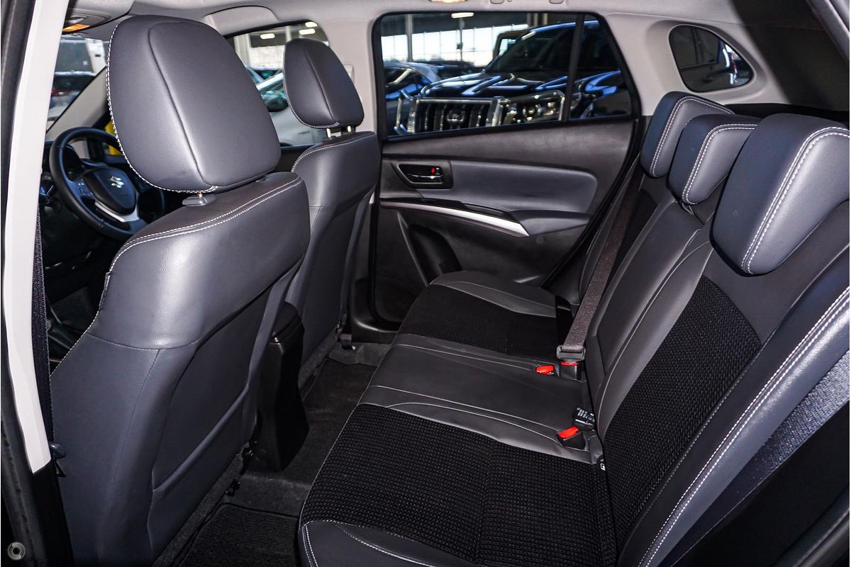 2023 Suzuki S-Cross ALLGRIP Prestige JYB