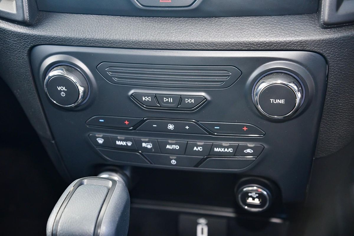 2021 Ford Everest Ambiente UA II 3.2L