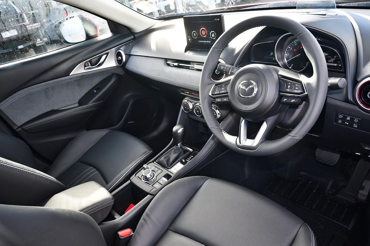2025 Mazda CX-3 G20 Akari DK