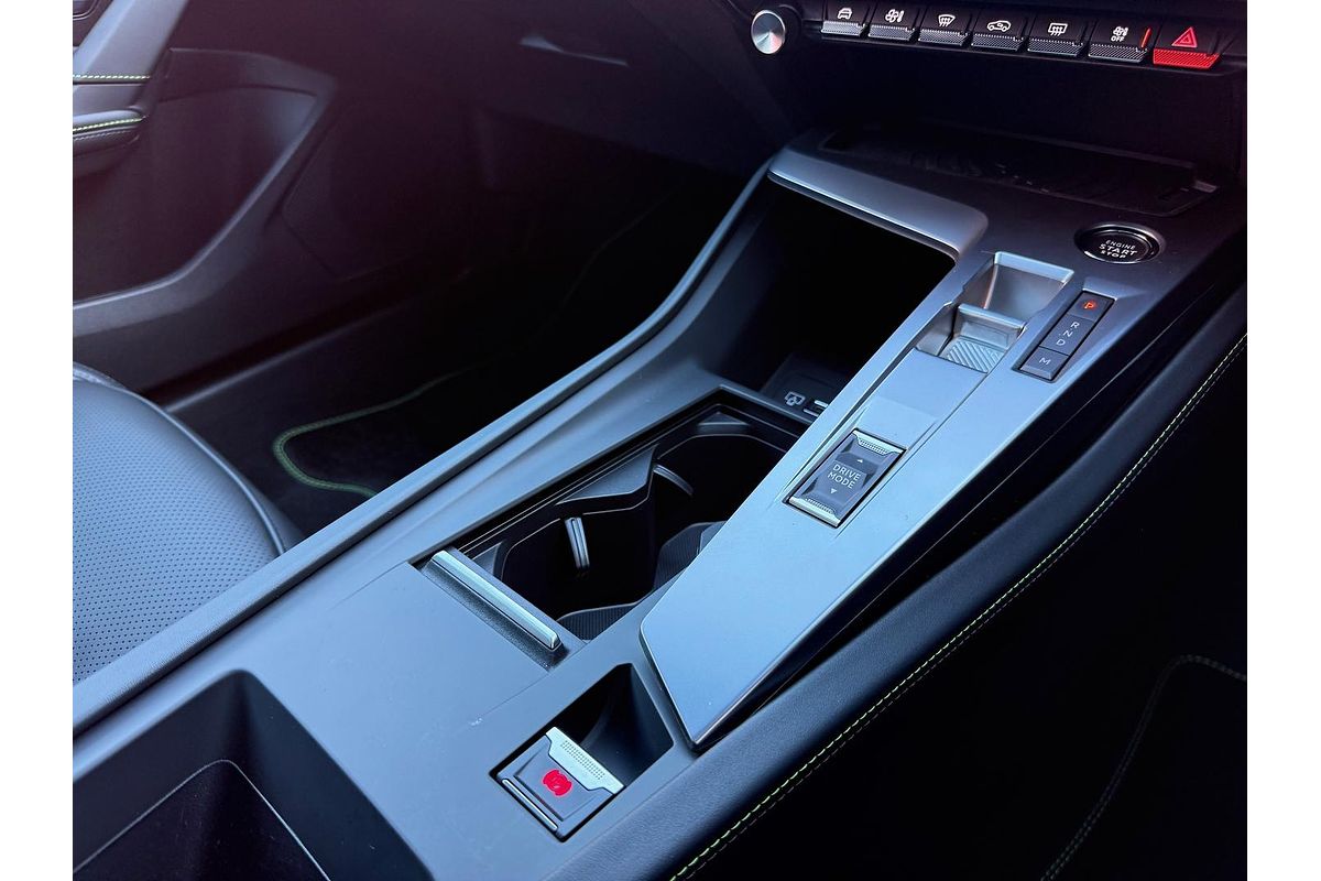 2025 Peugeot 408 GT Premium Hybrid P54