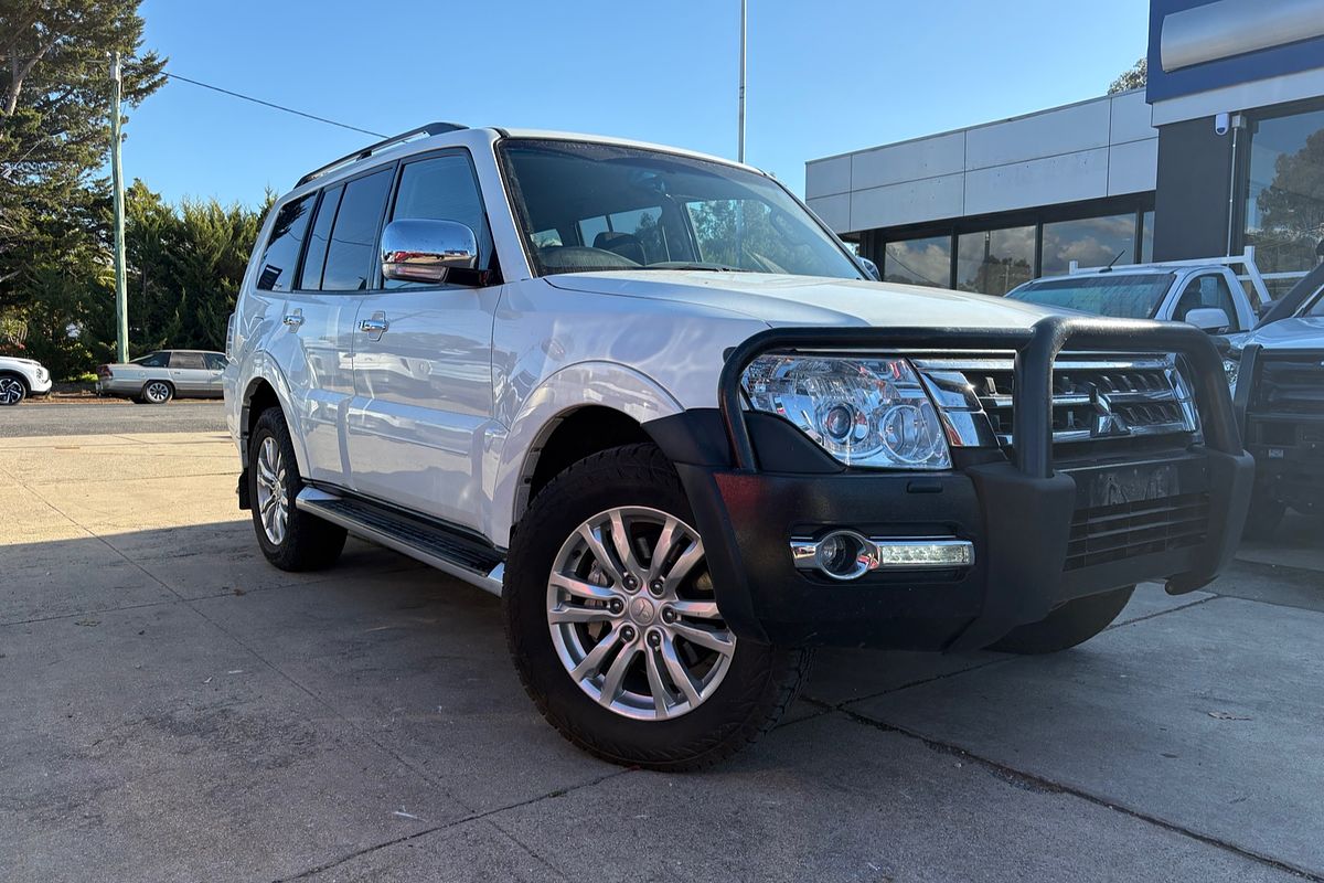 2015 Mitsubishi Pajero GLX NX