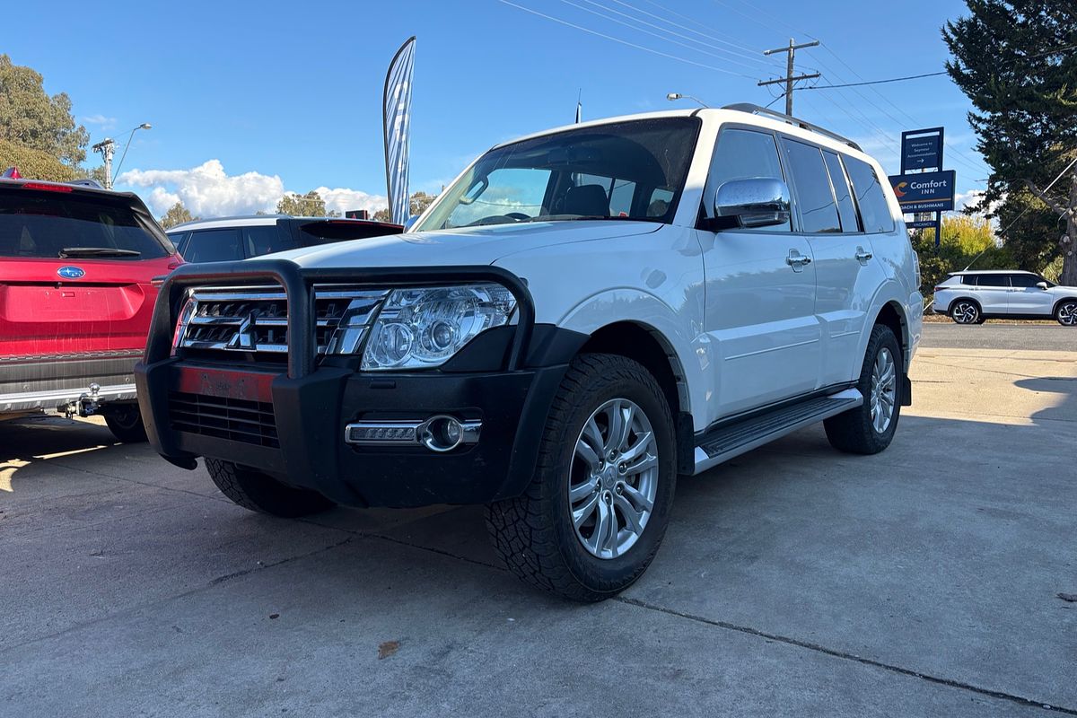 2015 Mitsubishi Pajero GLX NX