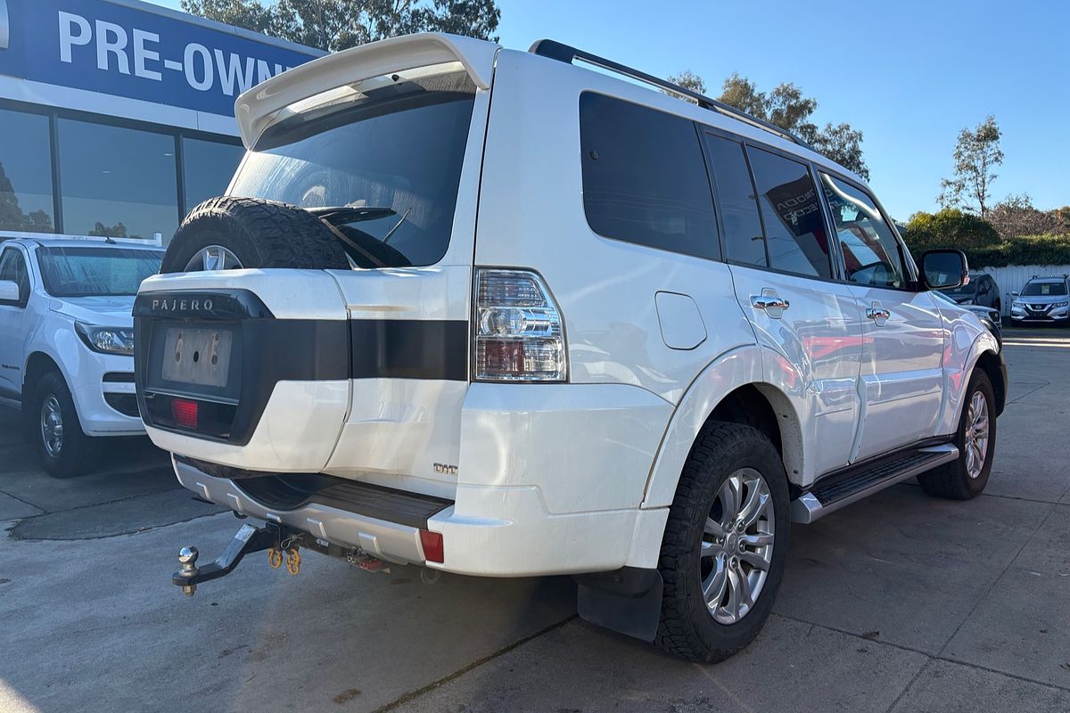 2015 Mitsubishi Pajero GLX NX