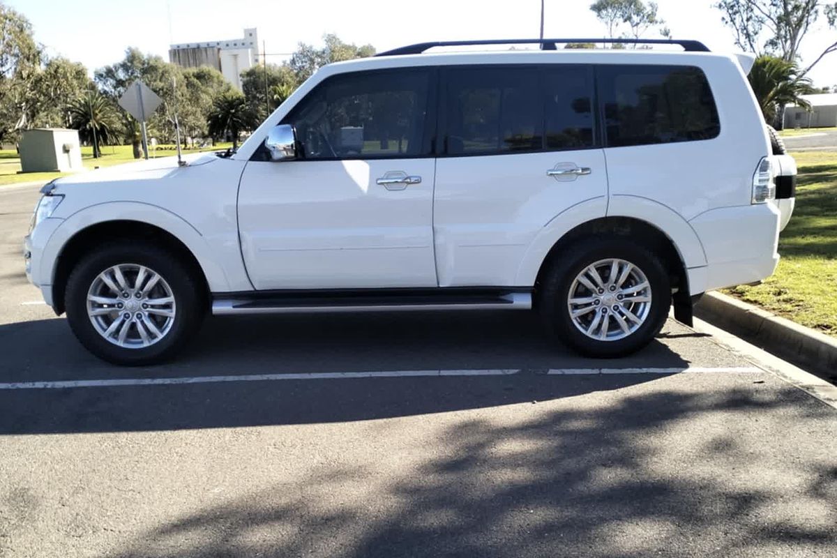 2019 Mitsubishi Pajero GLS NX