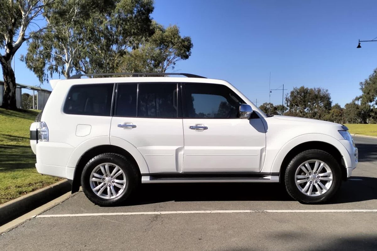 2019 Mitsubishi Pajero GLS NX
