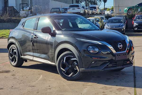 2025 Nissan JUKE ST+ F16