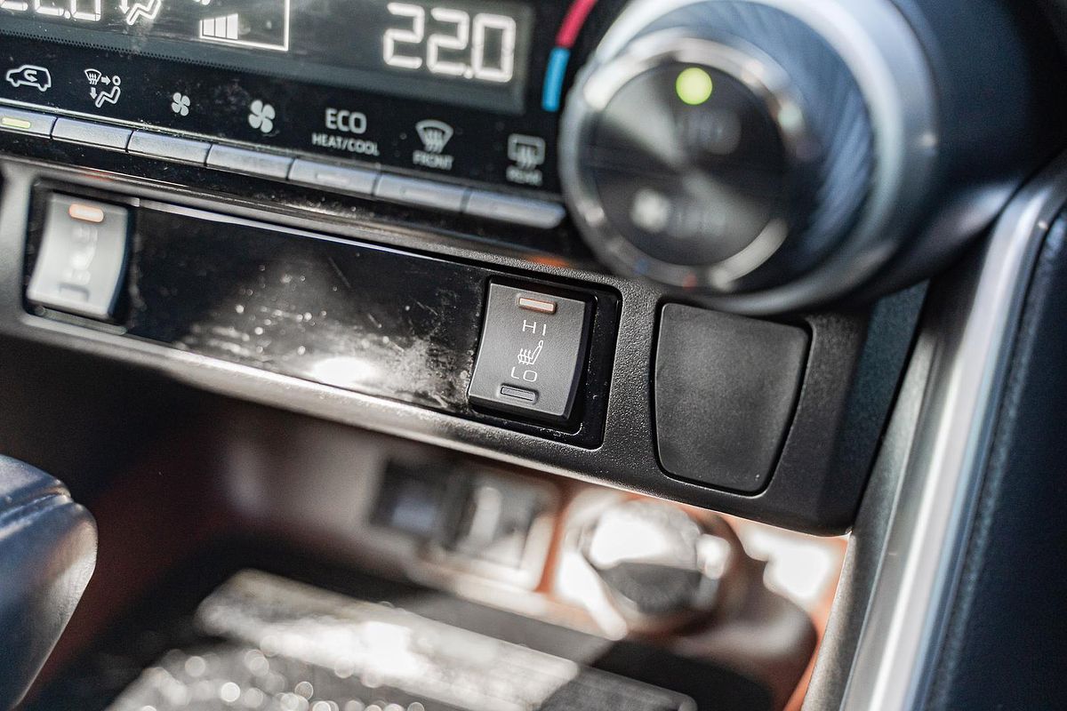 2019 Toyota RAV4 Cruiser MXAA52R