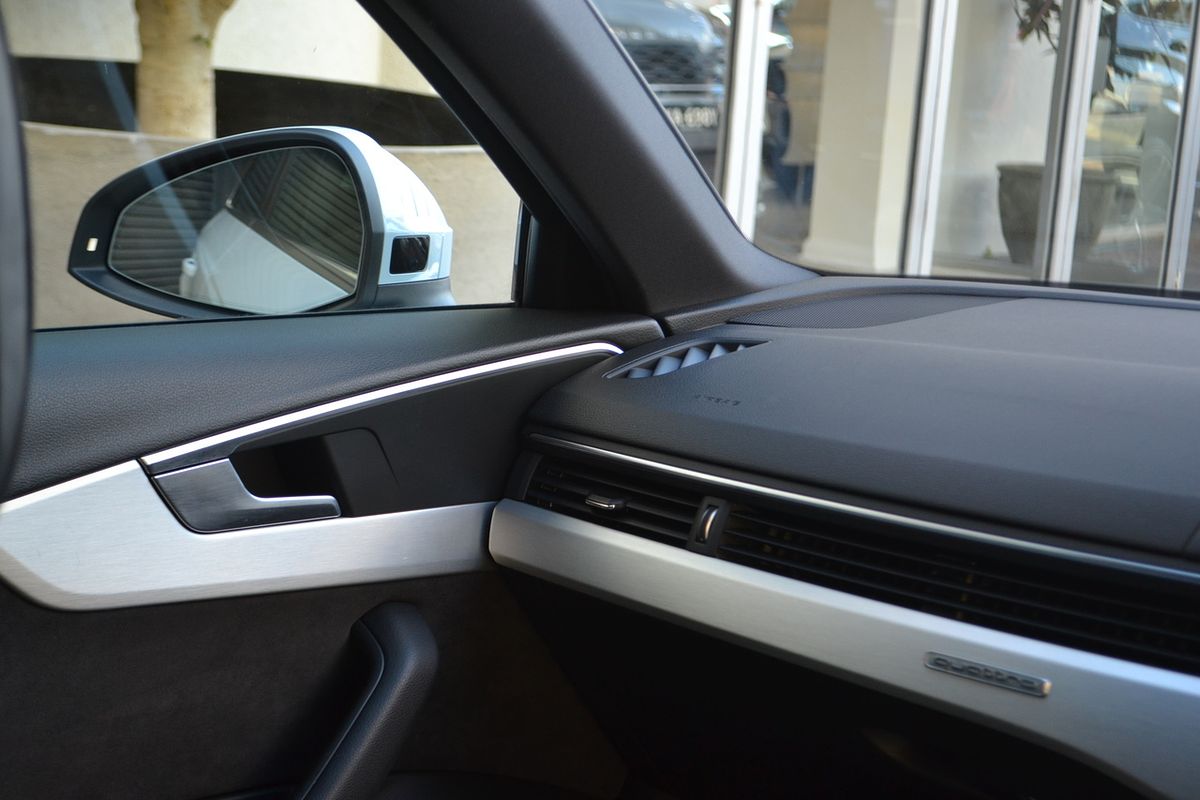 2017 Audi A4 S line B9