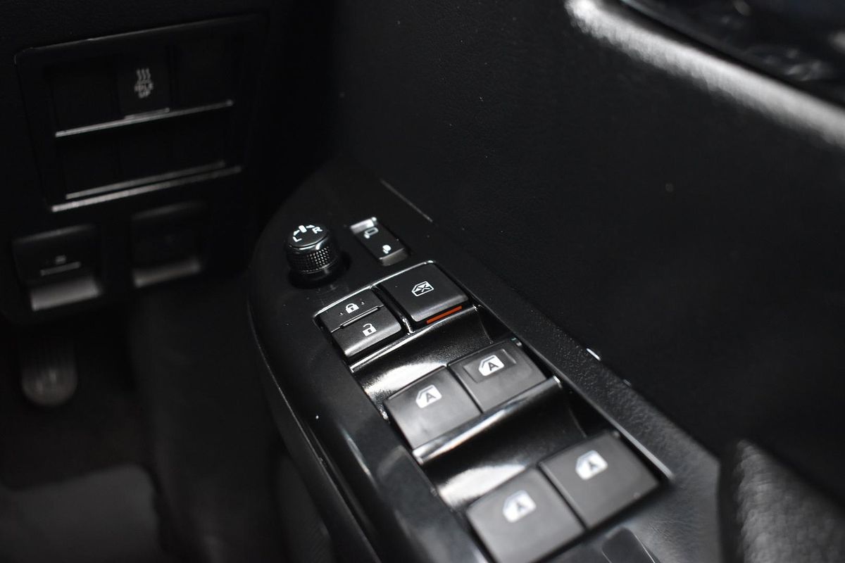 2016 Toyota Hilux SR5 GUN126R 4X4