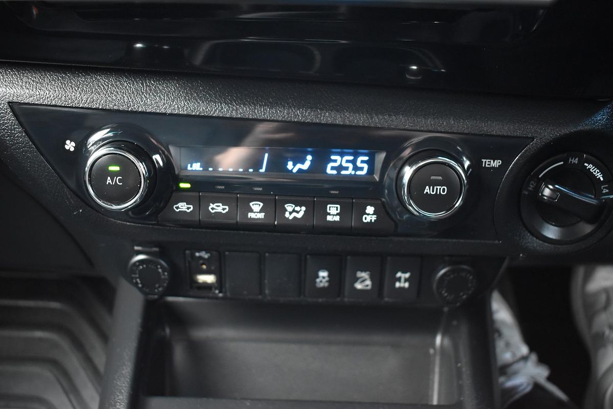 2016 Toyota Hilux SR5 GUN126R 4X4
