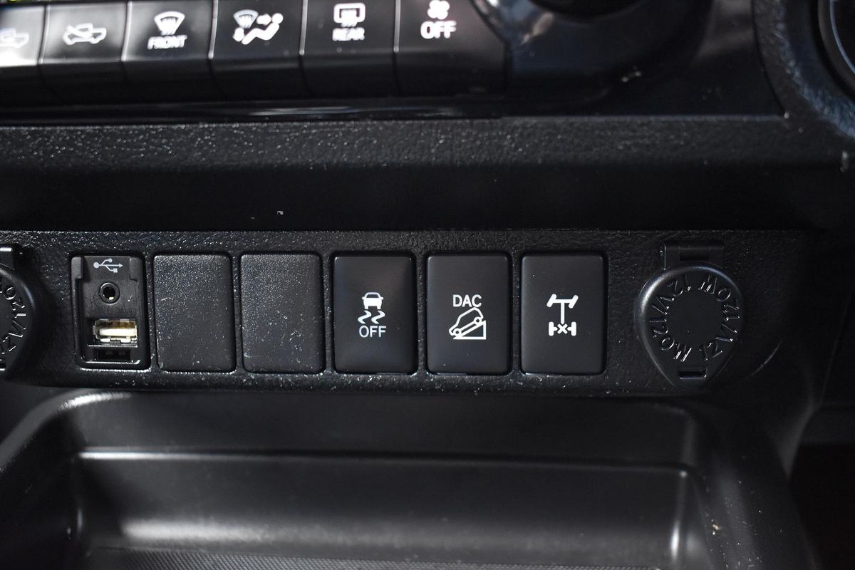 2016 Toyota Hilux SR5 GUN126R 4X4